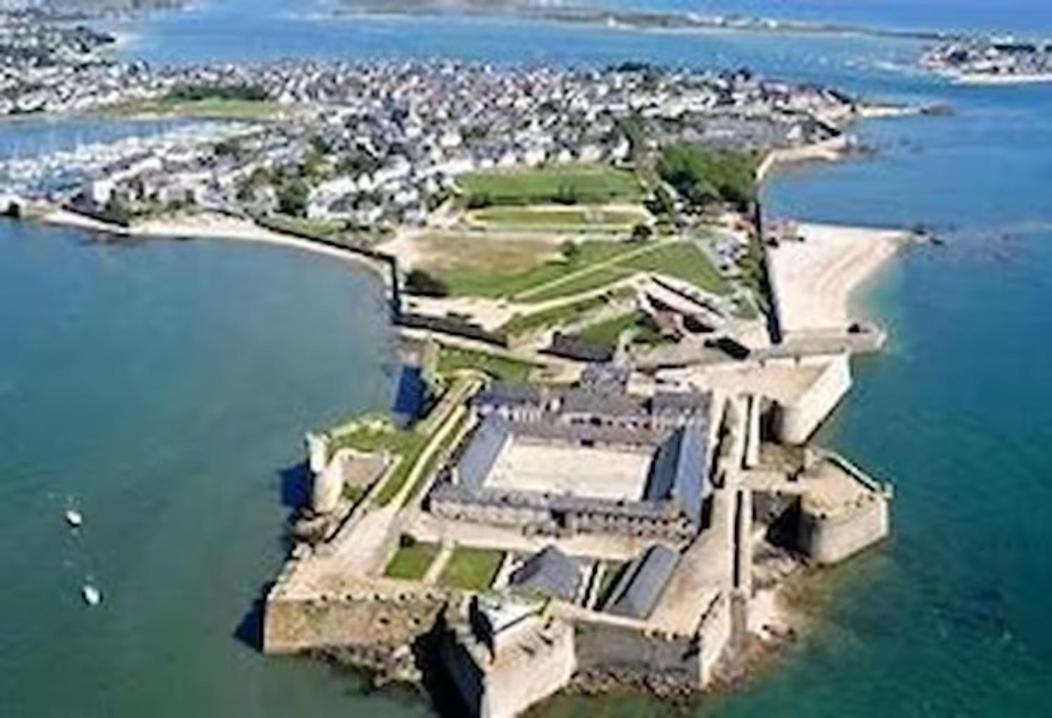 Le Kenav - Studio A 300 M Du Port Locmiquelic Exterior photo